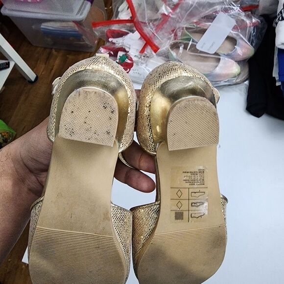 H&M Girls Disney Beauty Beast Belle Elegant Gold Glitter Heels Shoes Size 12 - Picture 9 of 14